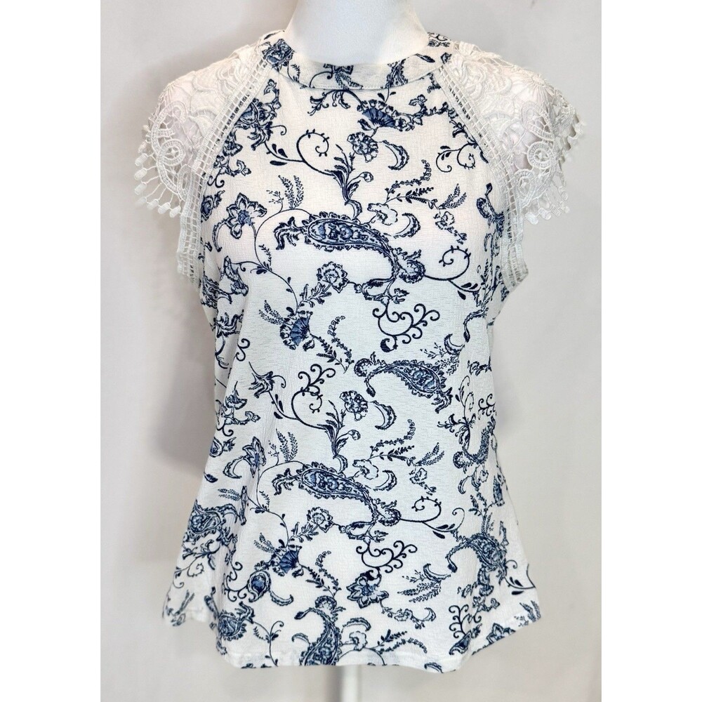 Women’s Top Size L Blue & White Paisley Print Lace Cap Sleeves Cutout Back E&M